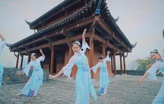 舞蹈简单成人古典视频,跟随简单成人舞蹈视频领略古典之美