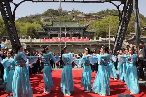 成人礼鱼尾服视频,青春蜕变，华丽绽放