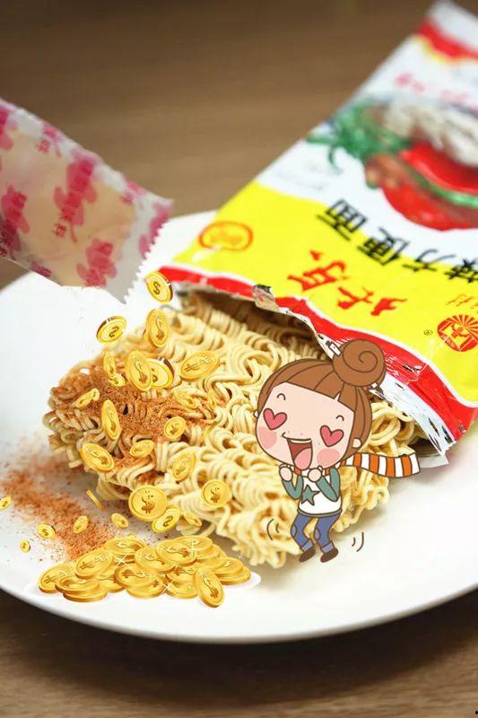 成人吃干脆面的视频图片,成人挑战吃干脆面，趣味横生瞬间捕捉  第2张