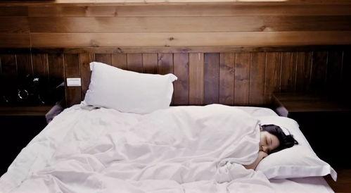 成人裹被子睡法视频