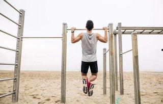 成人单杠视频动作