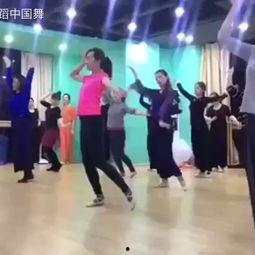 雷锋的故事成人舞蹈视频,致敬时代楷模的舞蹈篇章  第2张